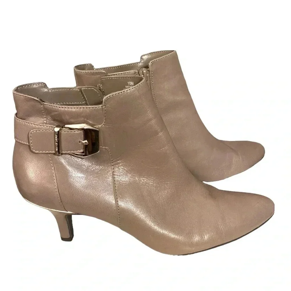 ANNE KLEIN | Faeryn Leather Ankle Taupe Booties Size 10M